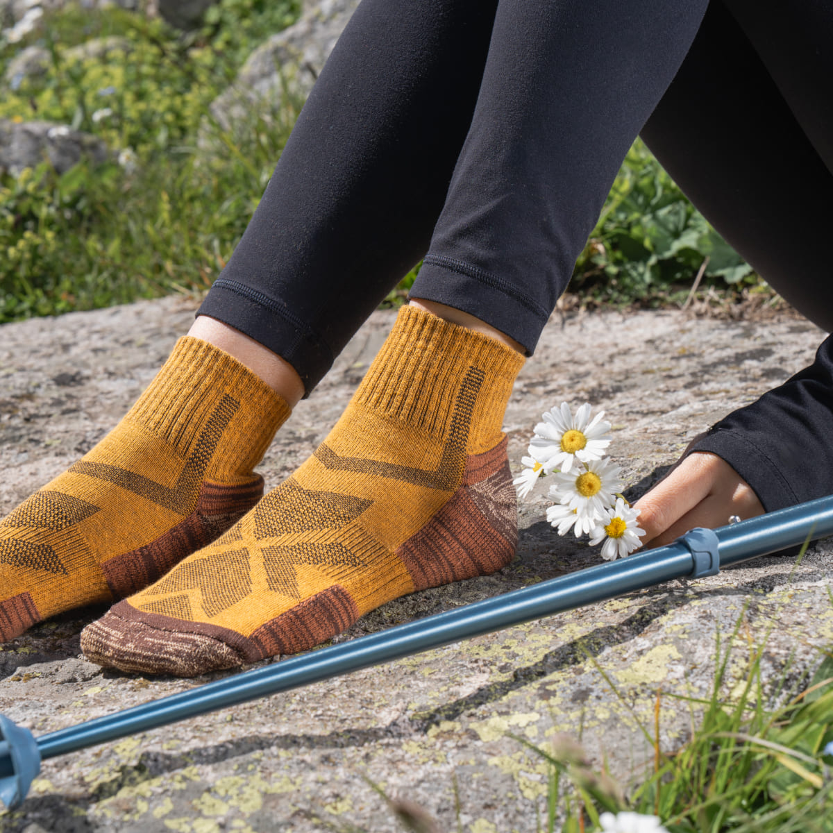 Hiking イエロー（ショート丈・1足）