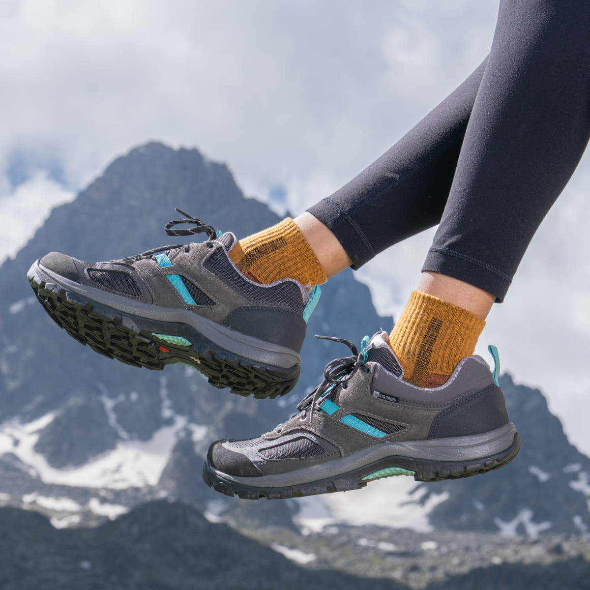 Hiking イエロー（ショート丈・1足）